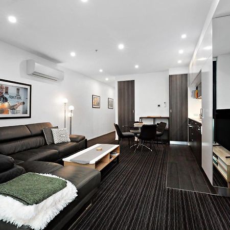 Modern Quiet 1 & 2 Bed Apt Opposite Albert Park Мельбурн Экстерьер фото