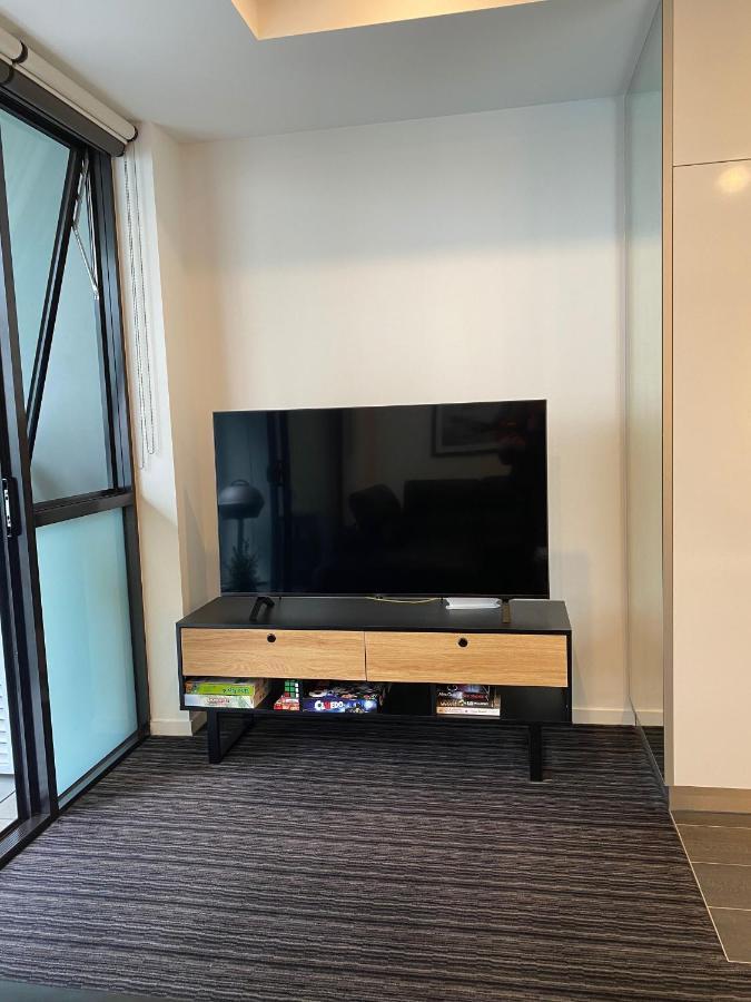 Modern Quiet 1 & 2 Bed Apt Opposite Albert Park Мельбурн Экстерьер фото