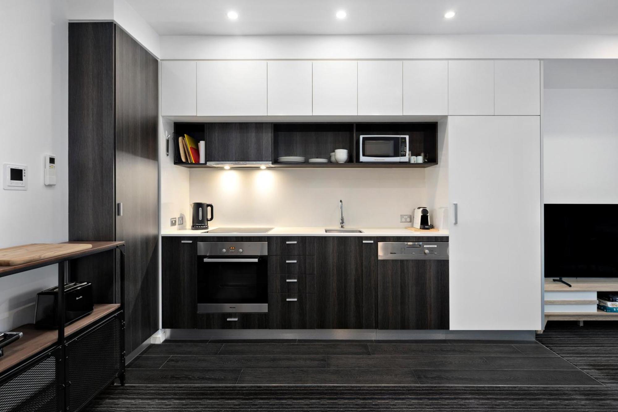 Modern Quiet 1 & 2 Bed Apt Opposite Albert Park Мельбурн Экстерьер фото
